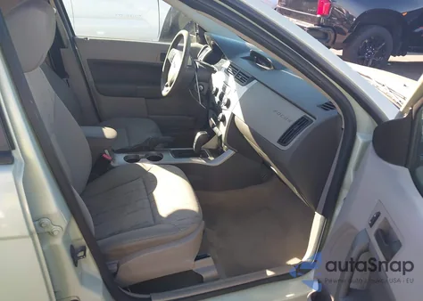 2010 Ford Focus Se z USA, uszkodzony, nr VIN 1FAHP3FN9AW146355